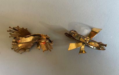 FOREIGN, Anonyme 

Lot composé de deux broches...