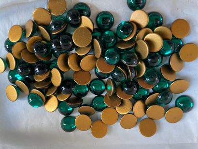 Stock de cristaux SWAROVSKI, plus de 120...