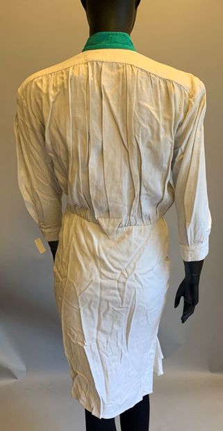 Thierry MUGLER

Robe en lainage blanc et...