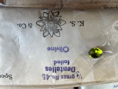 Stock de cristaux SWAROVSKI, plus de 120...