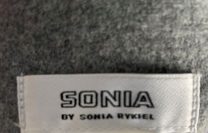 SONIA by Sonia RYKIEL

Jupe en lainage gris,...