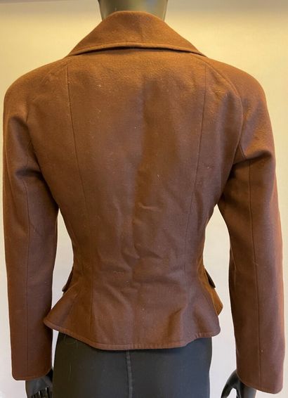 Christian LACROIX Paris

Veste courte cintrée...