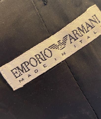 EMPORIO ARMANI

Lot composé de trois tailleurs,...