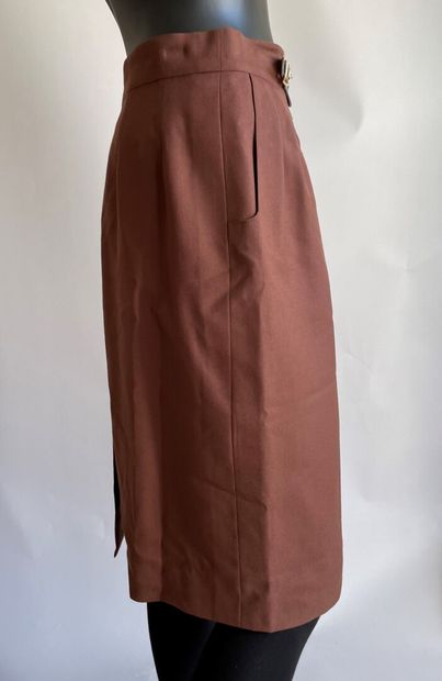 HERMÈS Paris

Lot de deux jupes, l’une en...