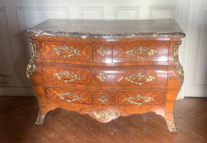 Veneered chest of drawers with five drawers,...
