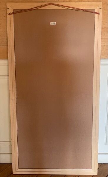 Gilded stucco mirror.

160 x 82 cm.