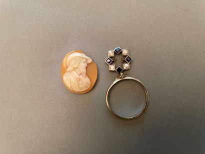 Small cameo with profile of a man with a...
