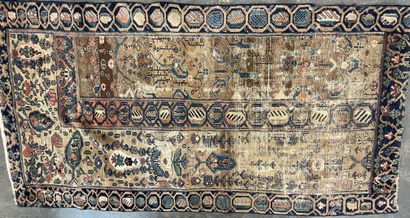 
Lot de quatre tapis.

146 x 97, 219 x 83,...