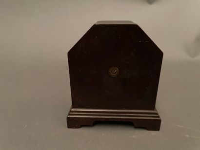 
JAEGER LECOULTRE

Réveil de voyage en bachélite....