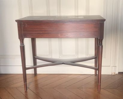 Mahogany writing table with one shelf and...