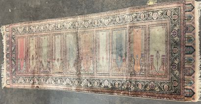 
Lot de quatre tapis.

146 x 97, 219 x 83,...