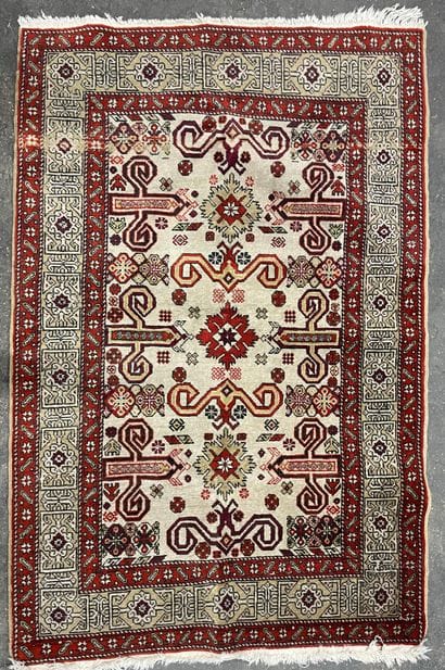 
Lot de quatre tapis.

146 x 97, 219 x 83,...