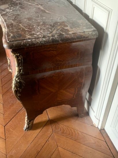 Veneered chest of drawers with five drawers,...