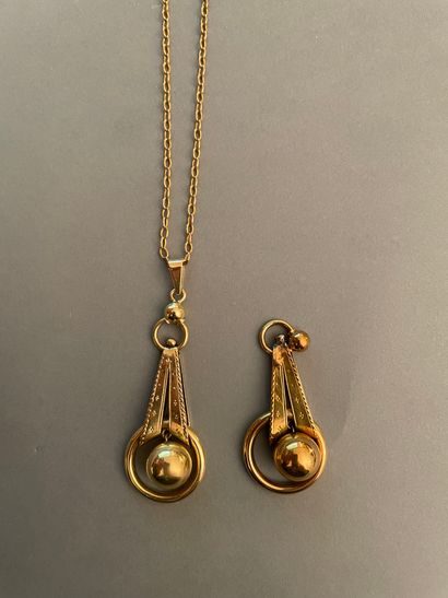 Anciens pendants d'oreilles lancéolés en...