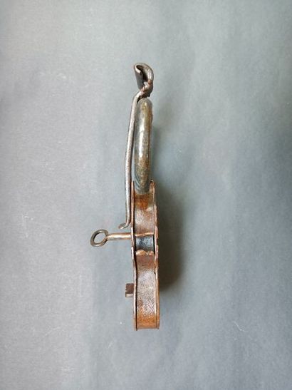 Bronze lock in the taste of the eighteenth...