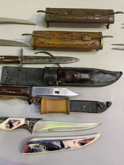 Lot of various hunting knives.