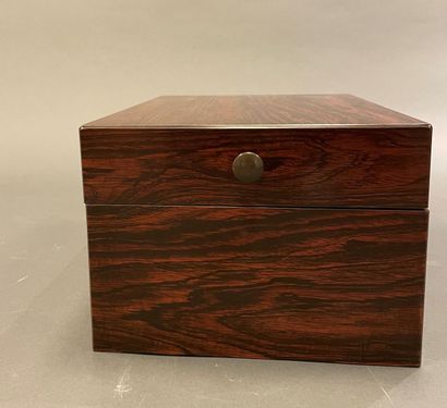 Rosewood veneer box
17 x 23 x 30 cm
Wear...