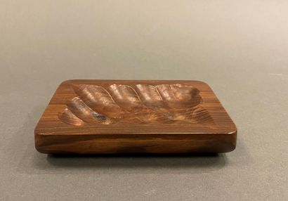 Ashtray in carved guaiac
In the taste of...