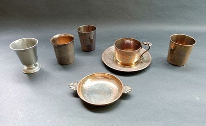 Timbale, soucoupe et sa tasse en argent....