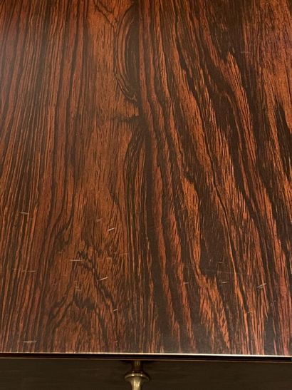 Rosewood veneer box
17 x 23 x 30 cm
Wear...