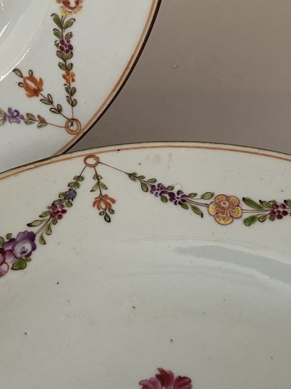 CHINE
Ensemble de six assiettes en porcelaine...