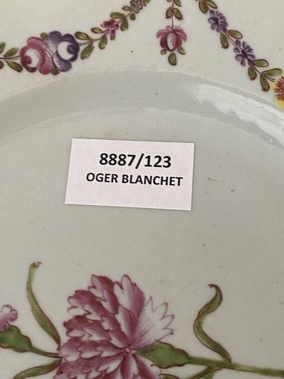 CHINE
Ensemble de six assiettes en porcelaine...