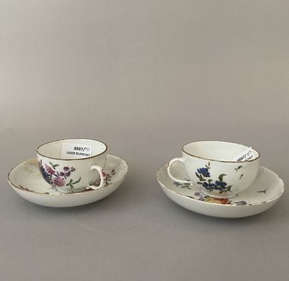 MEISSEN XVIIIème siècle :
Quatre tasses en...
