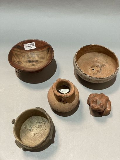 Mannette d'archéologie de provenances diverses...