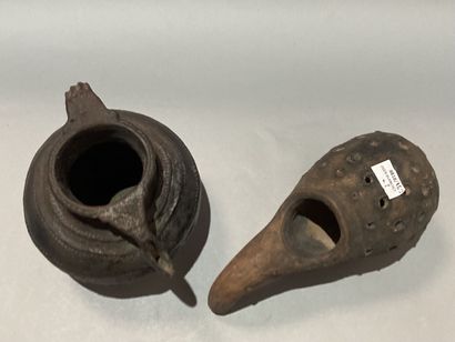ART PRIMITIF - AFRIQUE
Pot en terre cuite...