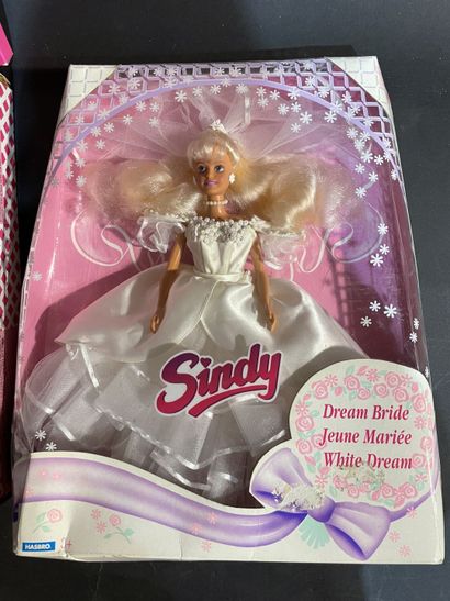 Set of five Barbie dolls in wedding dress:...