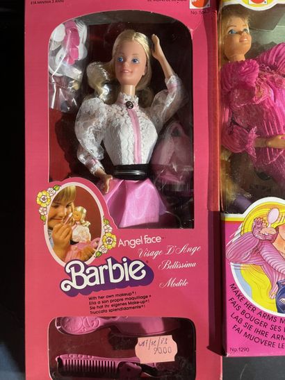 Lot including the Barbie dream hairdresser,...