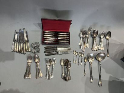 Lot of silver plated cutlery, knives with...