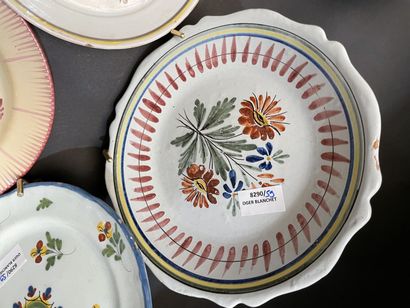 Lot of porcelain dishes including a part...