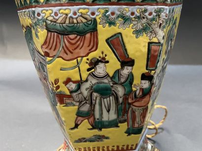 Hexagonal porcelain vase enamelled polychrome...