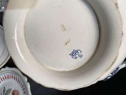 Lot of porcelain dishes including a part...