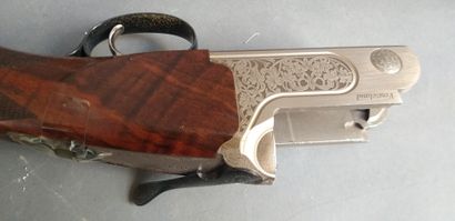 Vouzelaud superimposed rifle caliber 12/70...