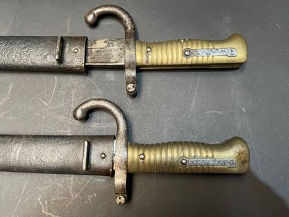 Set of 4 bayonets
63 and 66 cm
