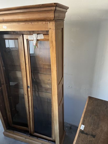 Buffet in natural wood.
Louis Philippe style.
100...