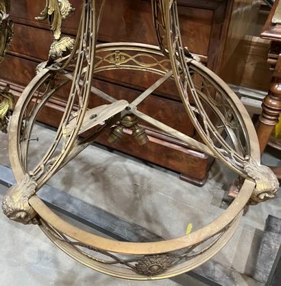 Gilded bronze chandelier decorated with ribbons,...