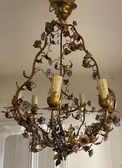 Gilded bronze chandelier decorated with porcelain...