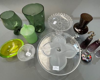 Lot of glassware: copes, vases, flaco,s,...