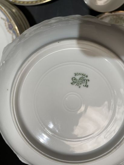 Lot of porcelain dishes including a part...