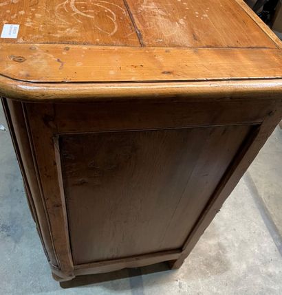 Walnut chest of drawers with curved front...