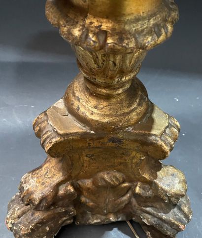Candelabra in scupted and gilded wood
H :...