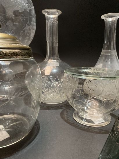 Lot of glassware including: vases, carafes,...