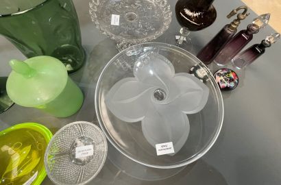 Lot of glassware: copes, vases, flaco,s,...