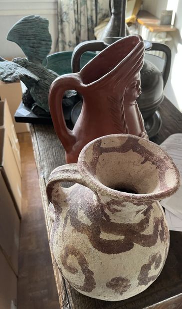 Strong lot of trinkets including a small...