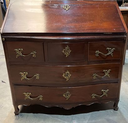 Mahogany scriban chest of drawers, opening...