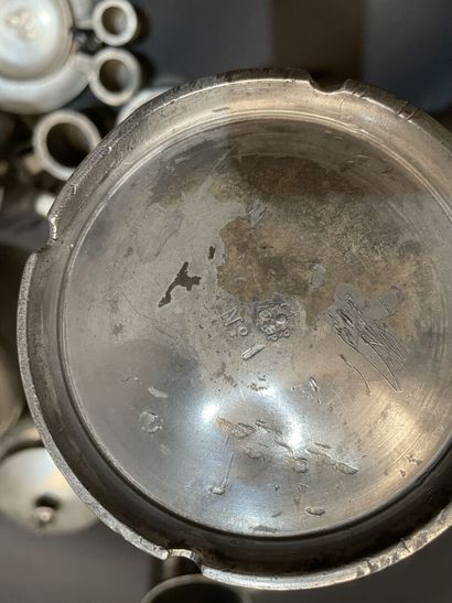 Important lot of pewter : dishes, bowls,...