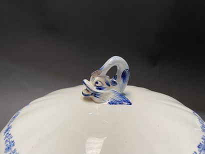 Lot of porcelain dishes including a part...